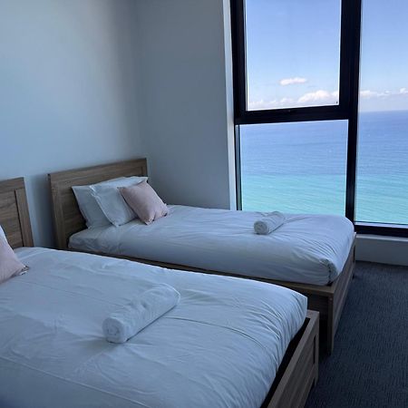 Surfers Paradise New Beachfront Apartments Guldkusten Exteriör bild