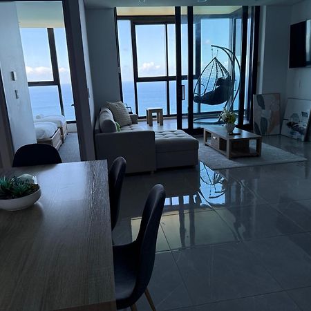 Surfers Paradise New Beachfront Apartments Guldkusten Exteriör bild