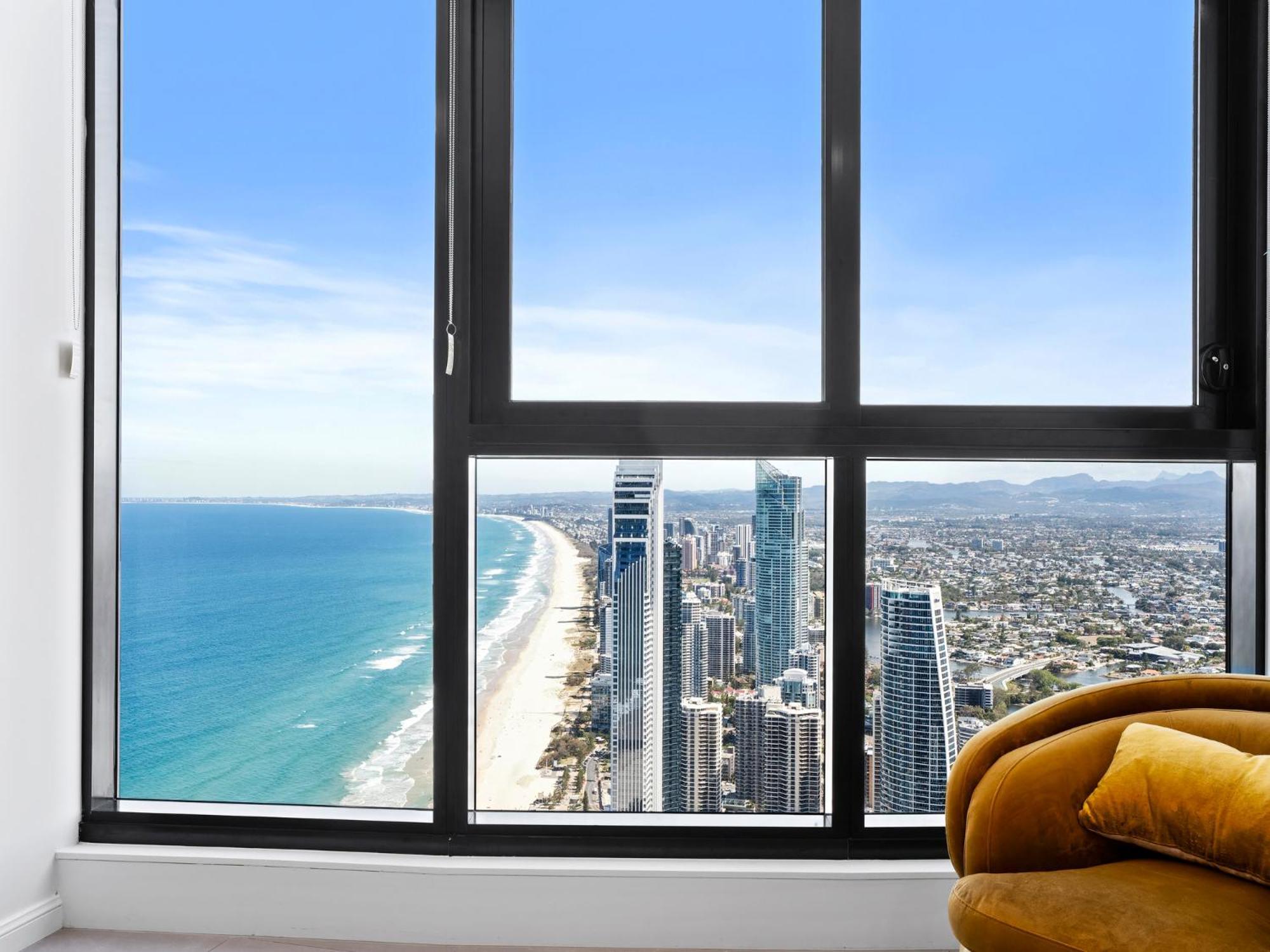 Surfers Paradise New Beachfront Apartments Guldkusten Rum bild