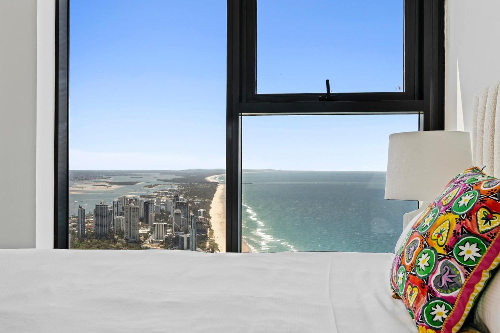 Surfers Paradise New Beachfront Apartments Guldkusten Exteriör bild