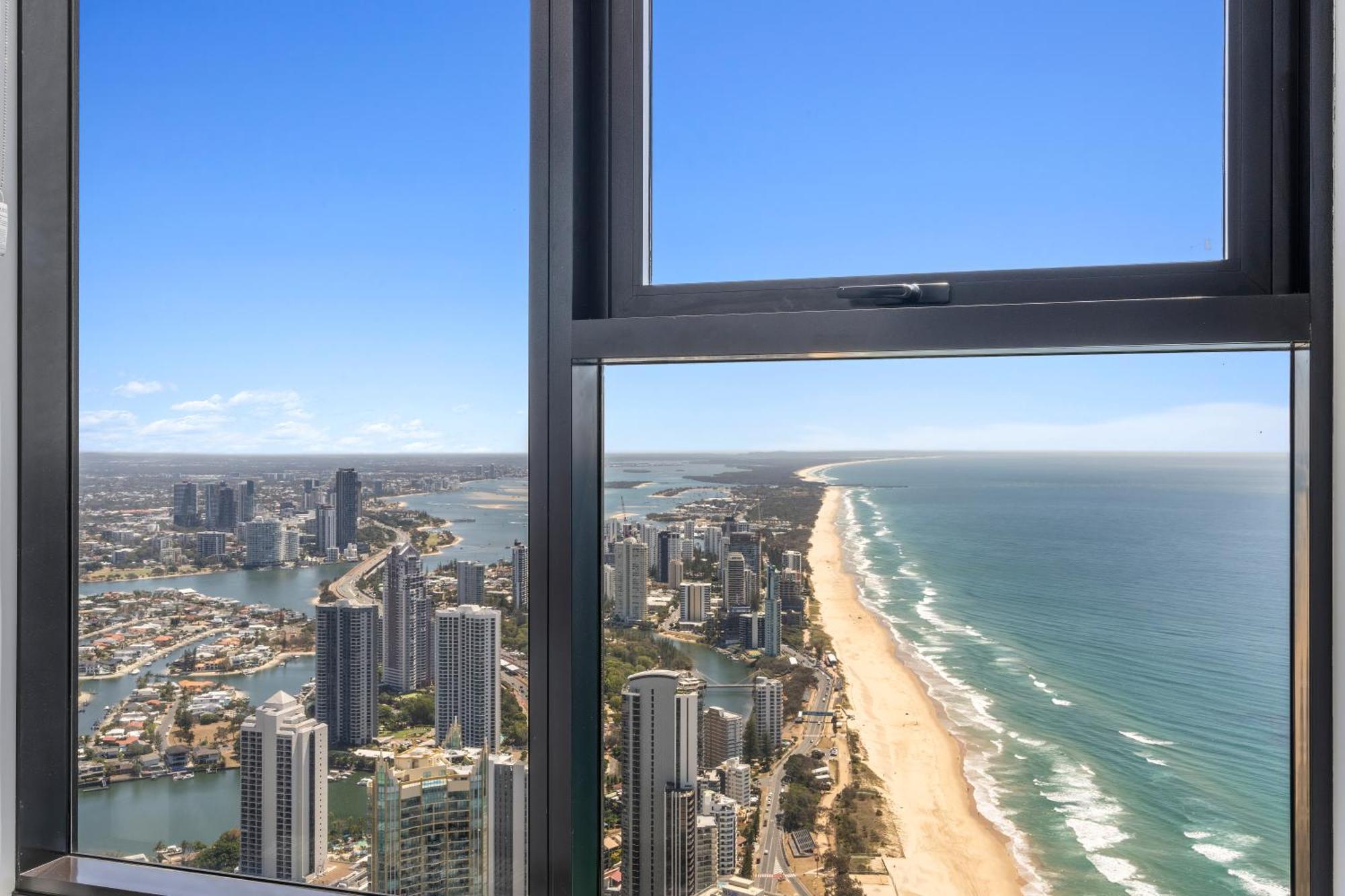 Surfers Paradise New Beachfront Apartments Guldkusten Exteriör bild
