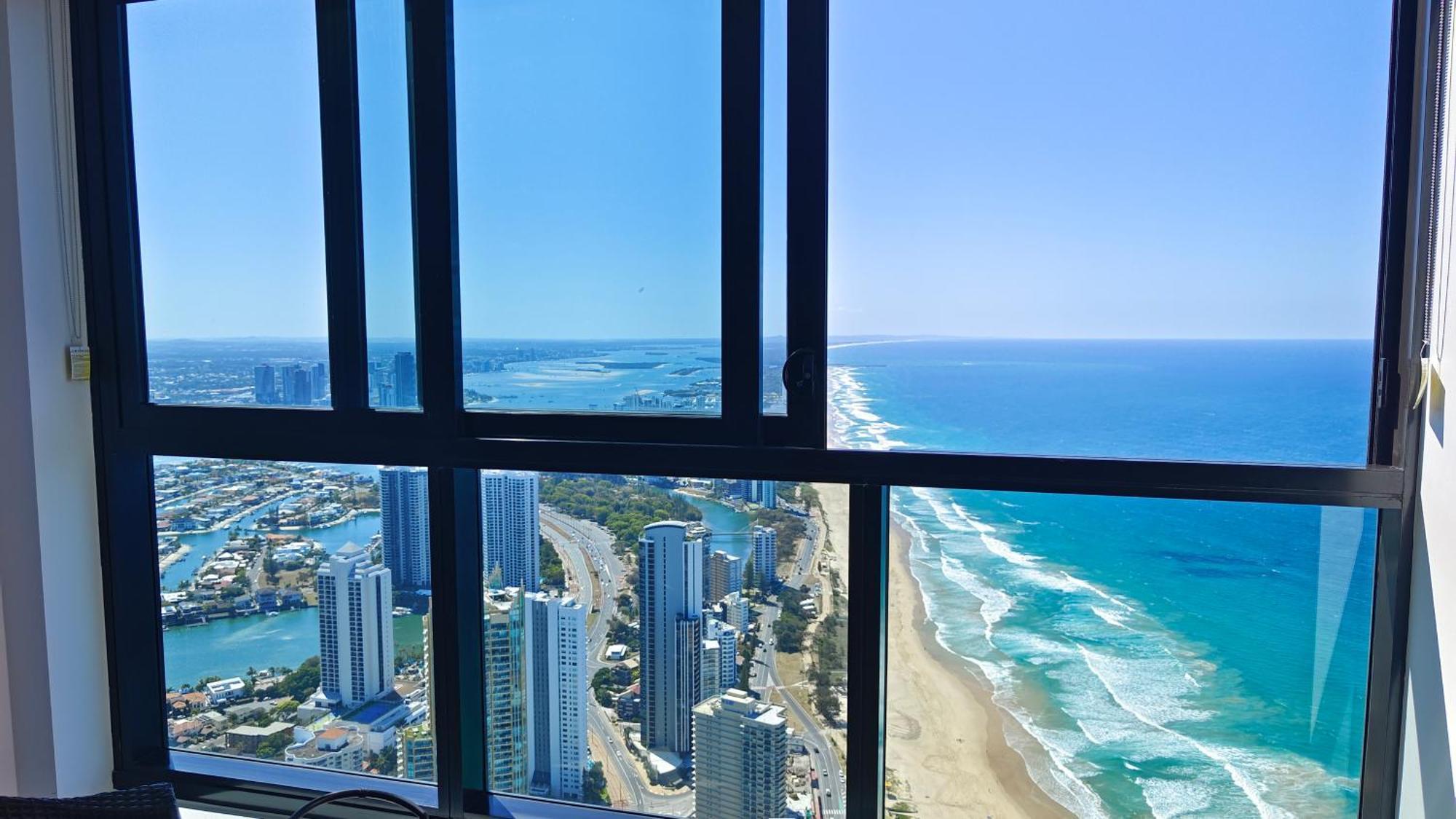 Surfers Paradise New Beachfront Apartments Guldkusten Exteriör bild