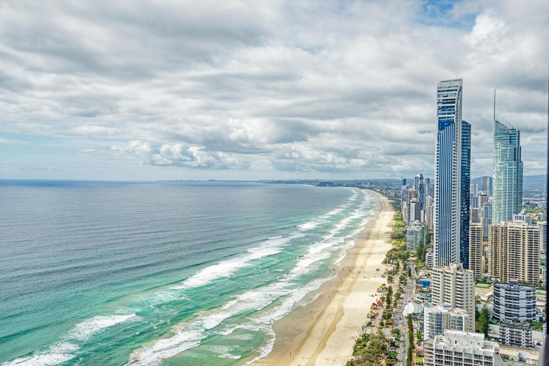 Surfers Paradise New Beachfront Apartments Guldkusten Exteriör bild