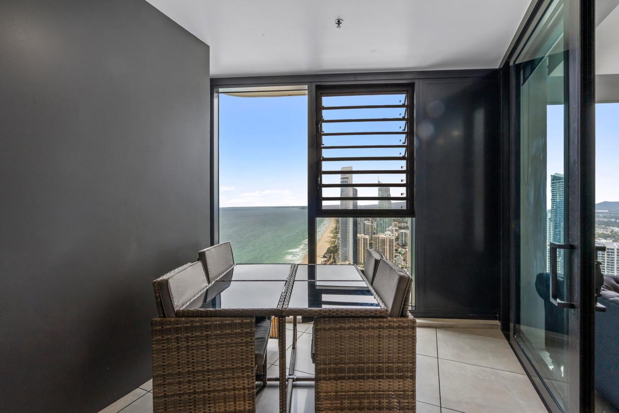 Surfers Paradise New Beachfront Apartments Guldkusten Exteriör bild